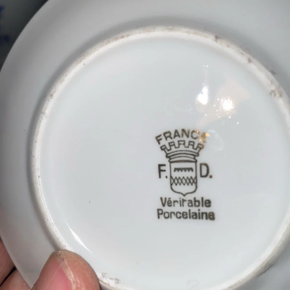 Vintage Pillivuyt France Teapot Diffuser Strainer with 2 tea cups and 2 saucers